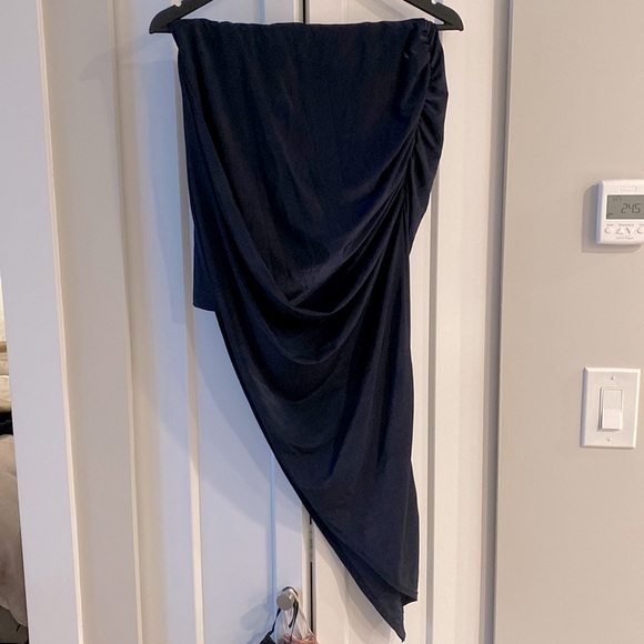 Size US 8 asymmetrical slinky half maxi skirt - Picture 1 of 1